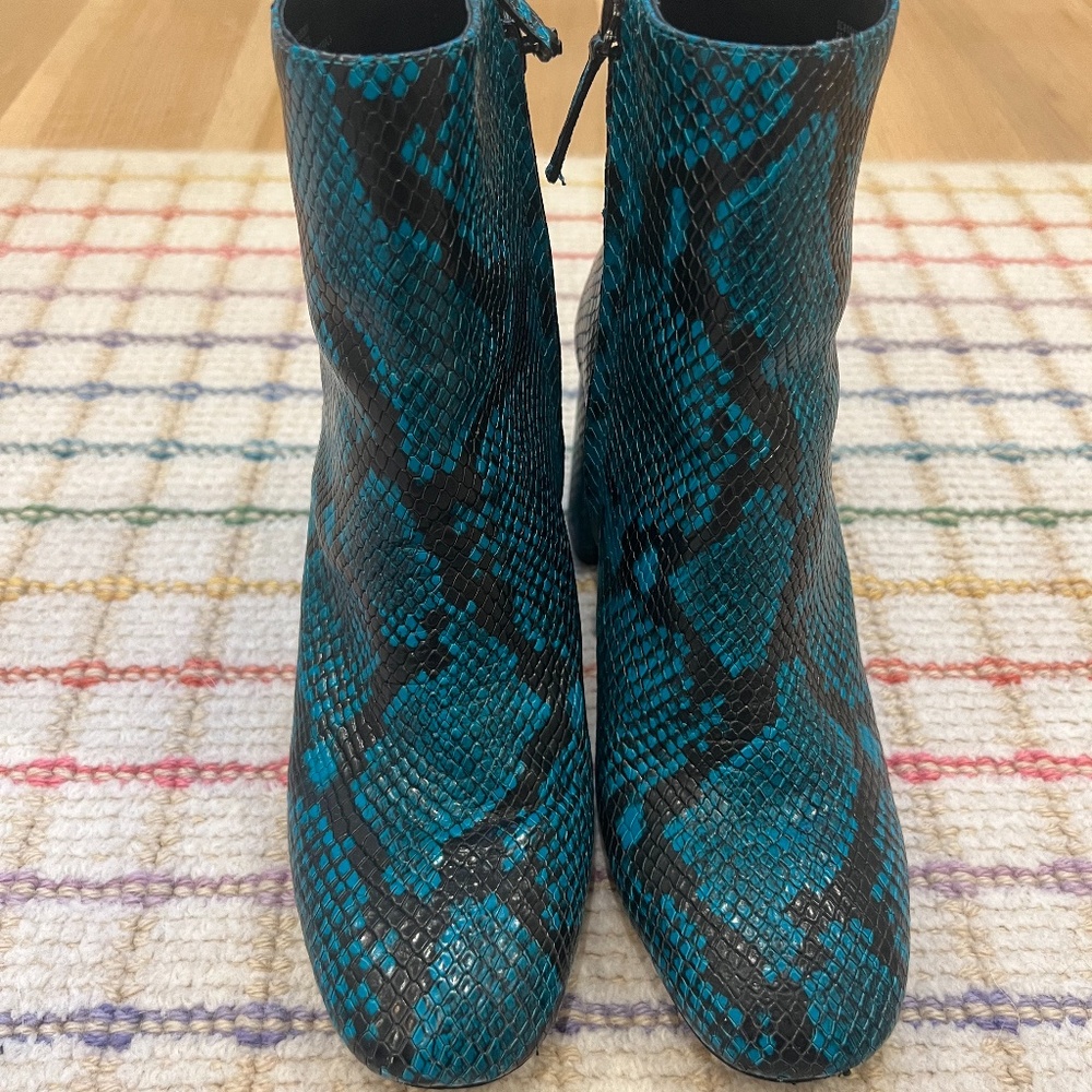 Alice and Olivia Blue Snakeskin booties